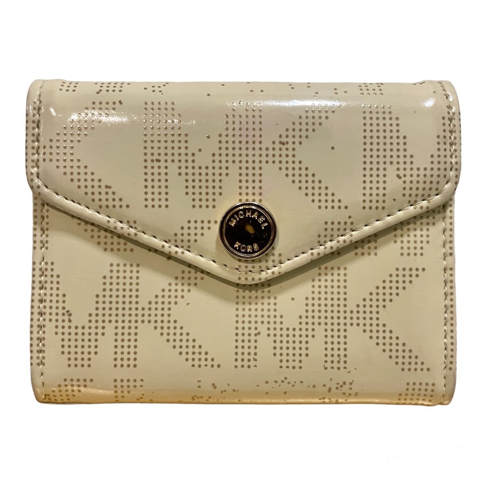 SOLD Michael Kors Wallet